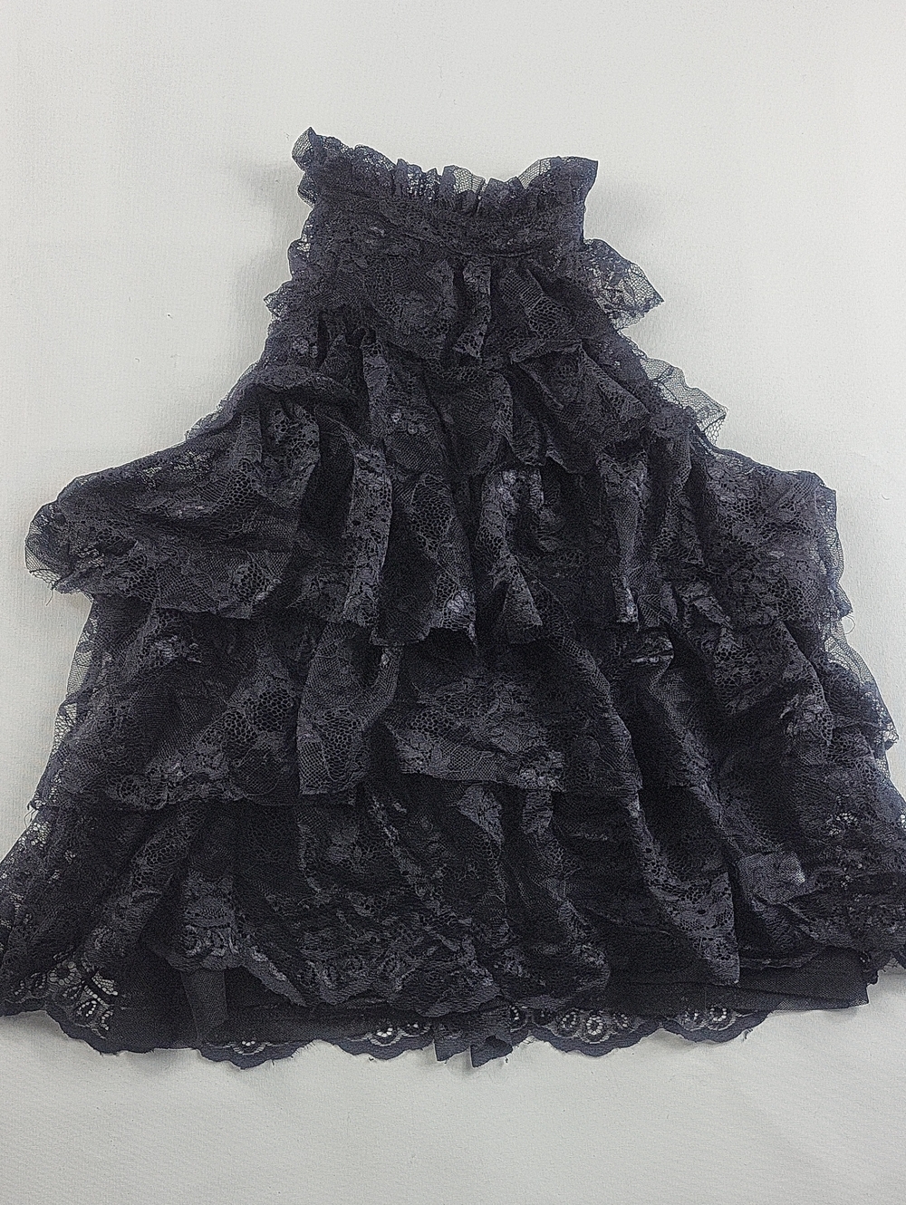 Melanie Lyne Black Lace Tiered Ruffle Mock Neck Sleeveless Top - Picture 2 of 9